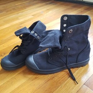 Low rise /boot sneakers